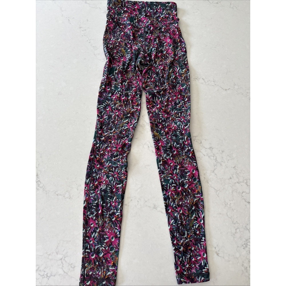 Lululemon Base Pace High Rise Tight Legging 28" Inseam Size 2 Floral Electric